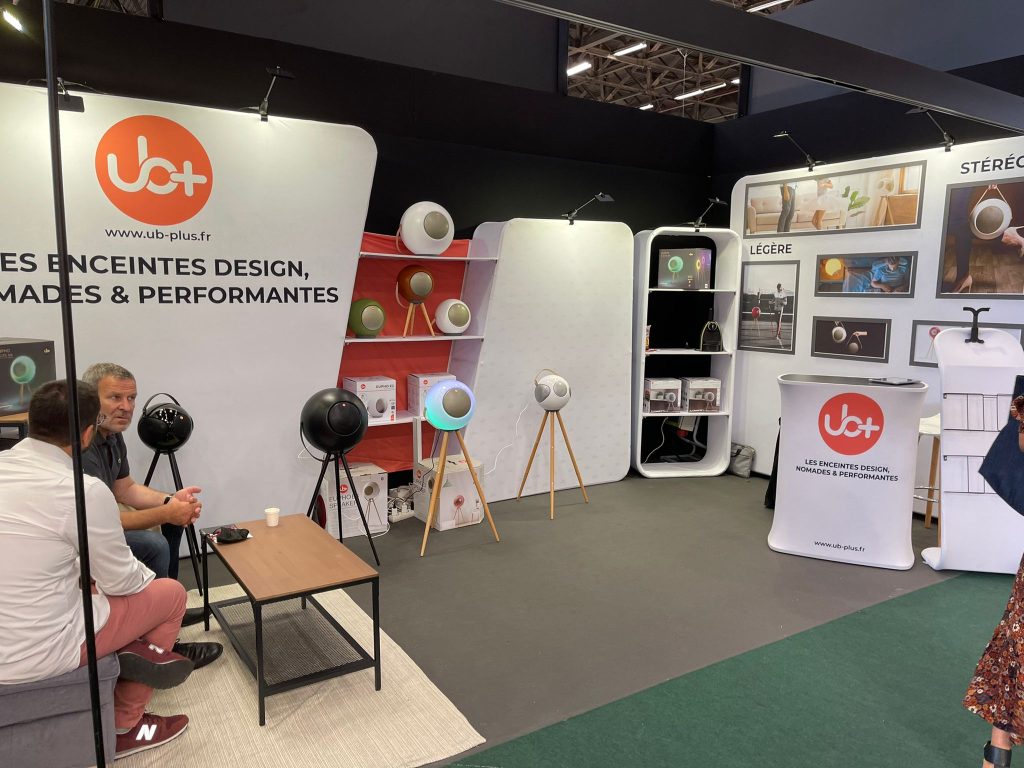 Stand UB+
